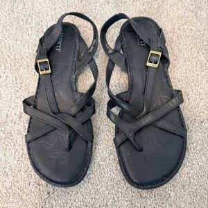 Born D65903 Women’s Black Leather Strappy Slingback Thong Sandals Flats Shoe 10